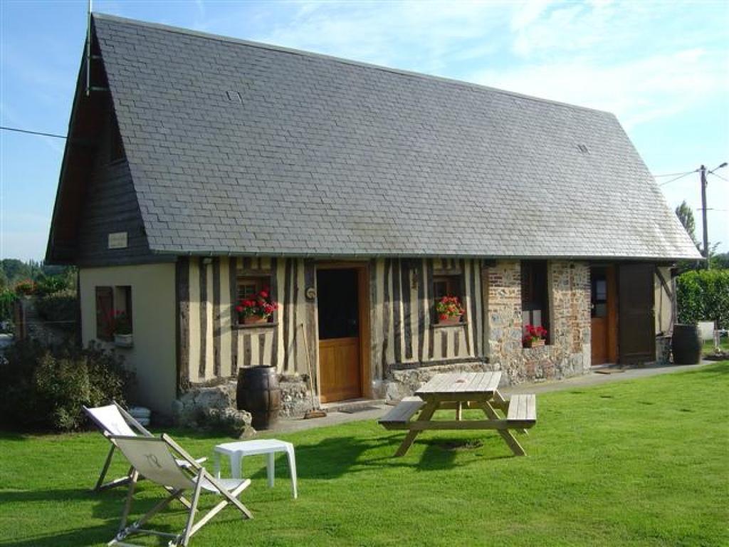 Gites De La Ferme De L'Eglise Fatouville-Grestain Exterior foto